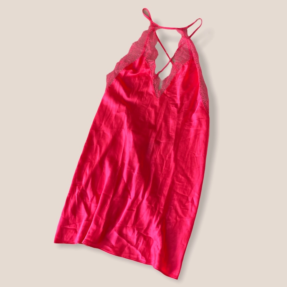 VICTORIA’S SECRET NWT HOT PINK LACE BABYDOLL MED
